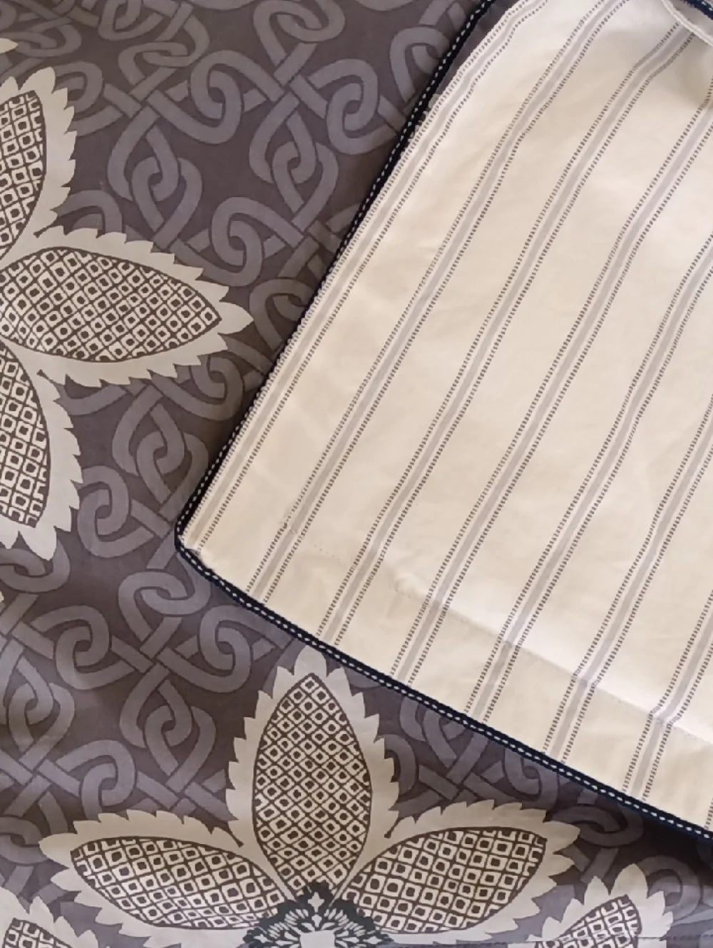 Alexandre Turpault Magellan Reversible King Pillow Shams Pair Stylized Floral